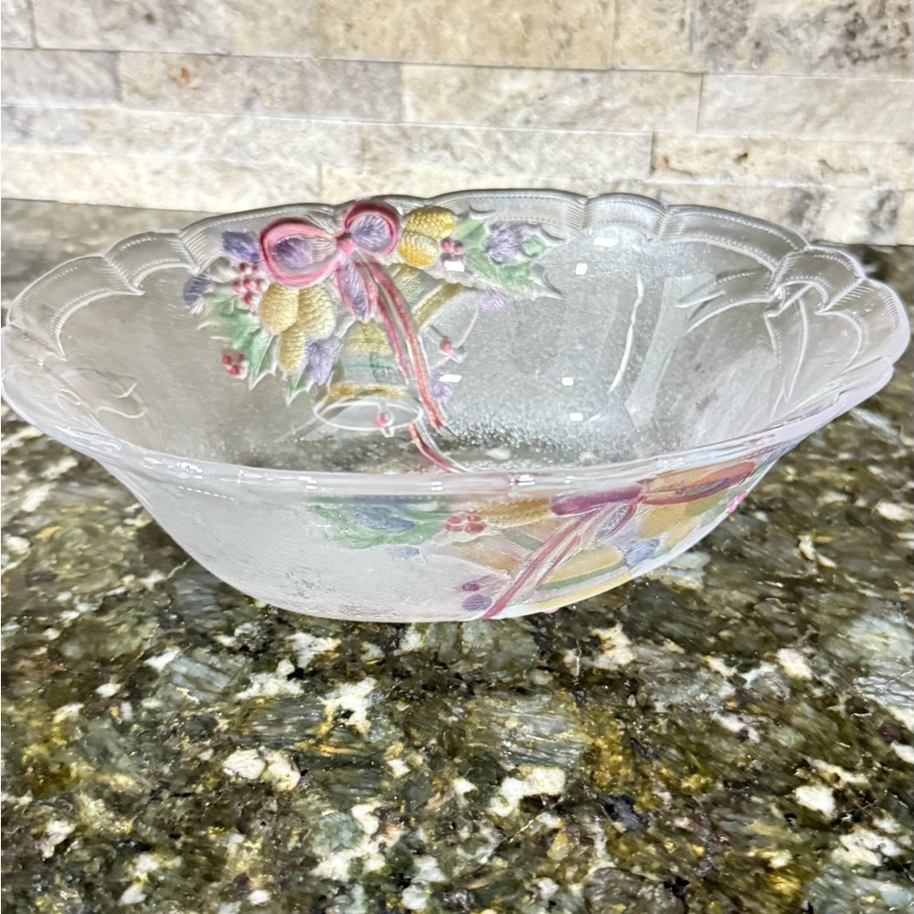 Mikasa Textured Glass Bowl